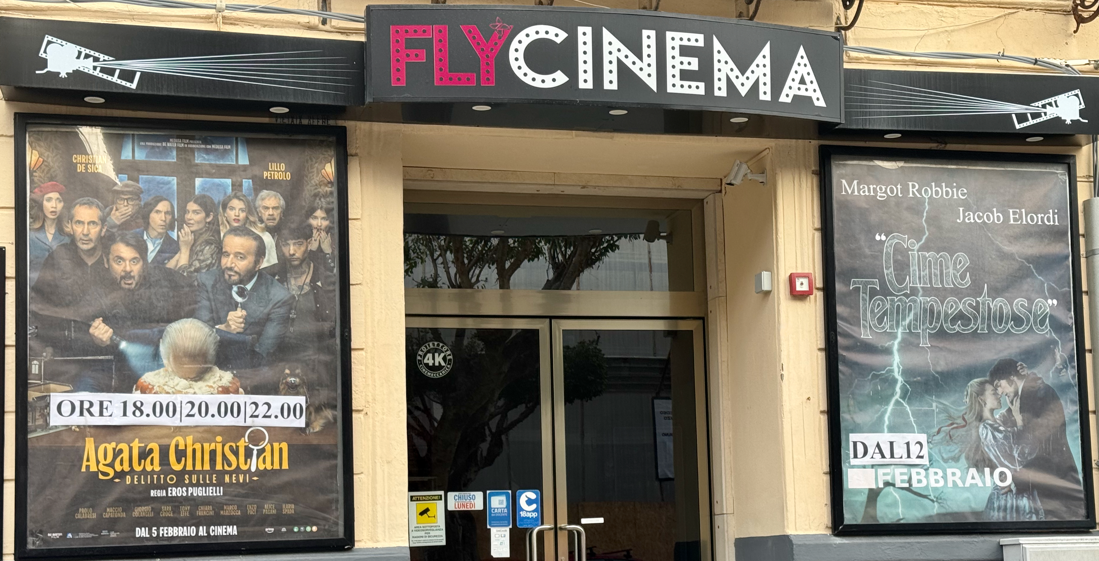 Fly Cinema - Ingresso principale